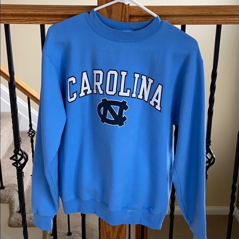 UNC sweatshirt